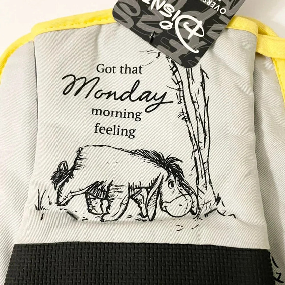 Disney Winnie the Pooh Oven Mitt and Pot Holder and Silicone Trivet - Picture 7 of 12